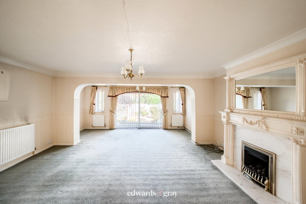 Castle Drive, Coleshill, B46 3LY photo 4