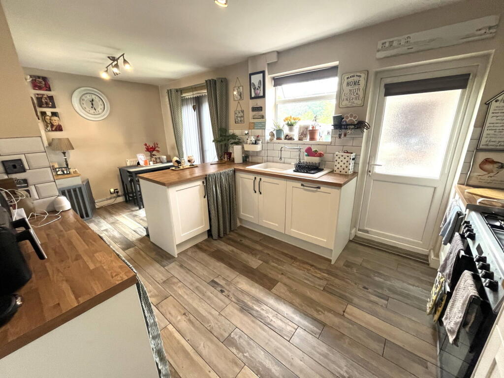 House in Birmingham, West Midlands - More