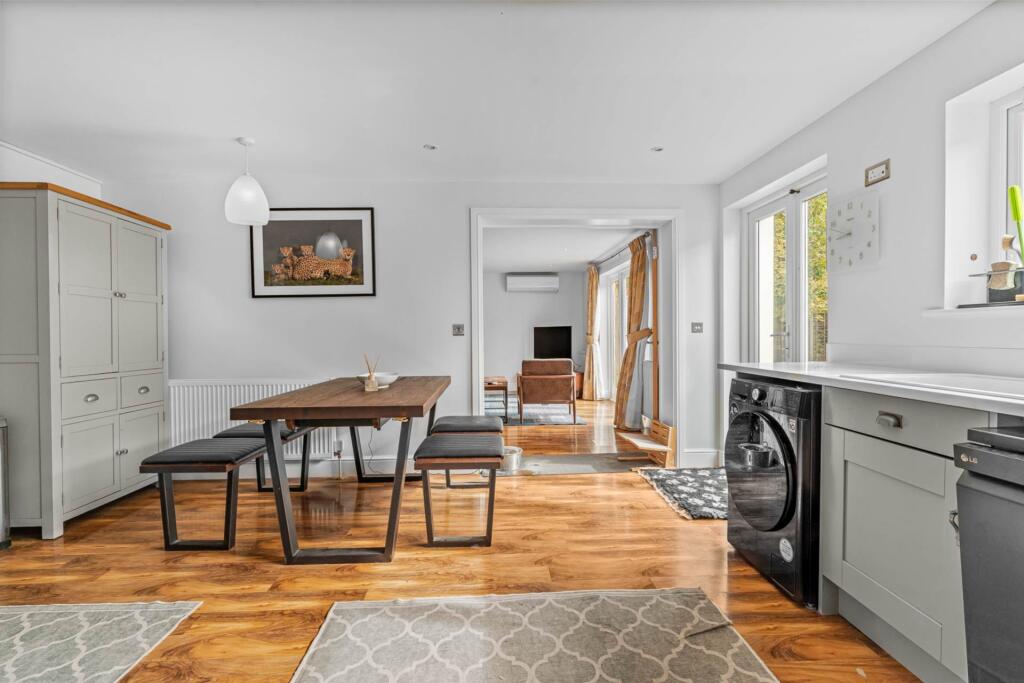 House in South Oxfordshire, Henley-on-Thames - More