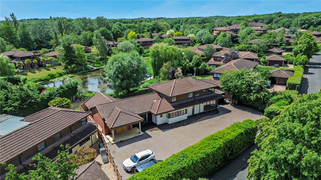 Main image of property: Thorpe Meadows, Peterborough, PE3