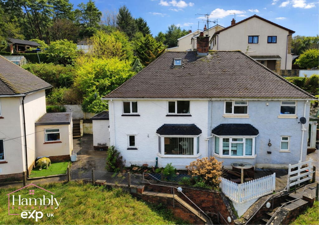 3-bed semi-detached on Graigwen, Morganstown, £240,000