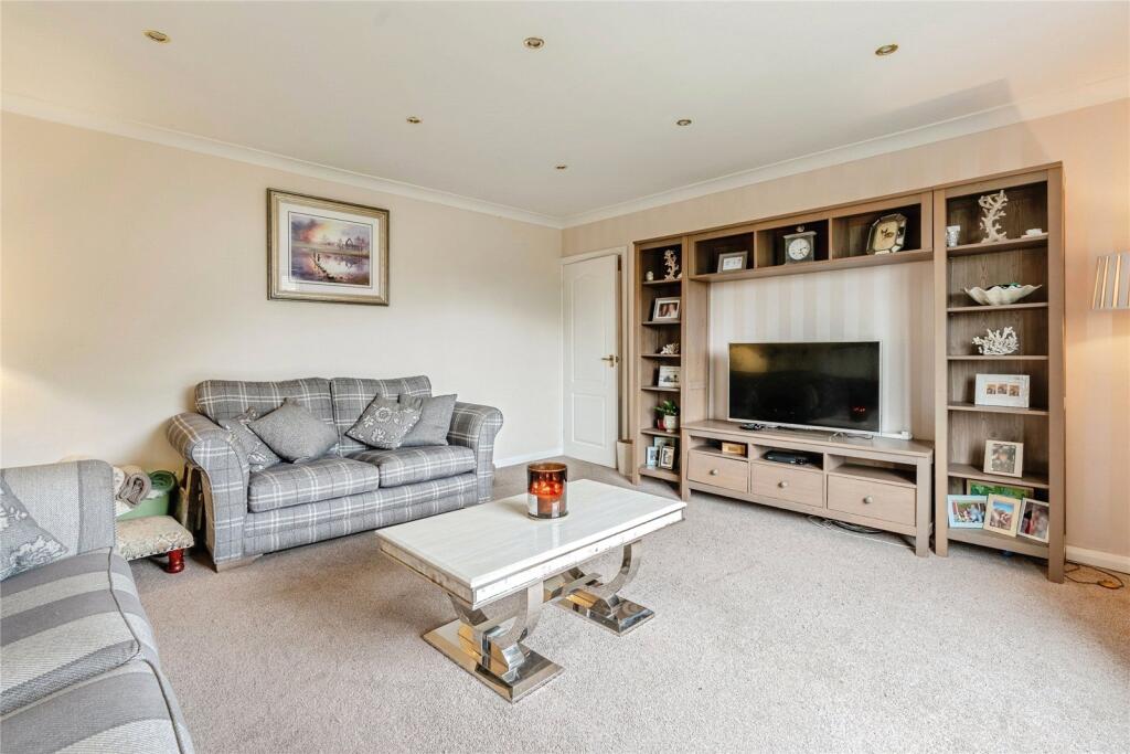 Glendale Close, Burnley, Lancashire, BB11 photo 5