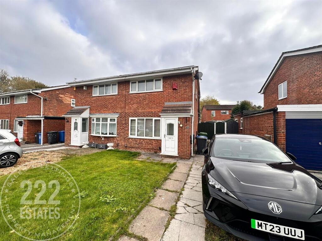 2-bed semi-detached on Mayfair Close, Great Sankey, Warrington, £210,000