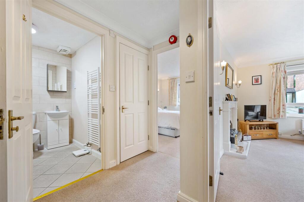 Additional image 5 of Chestnut Walk, Henley-In-Arden