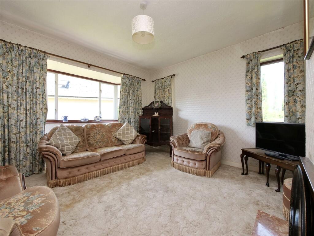 Detached Bungalow, Shepton Mallet BA4 5HQ photo 4
