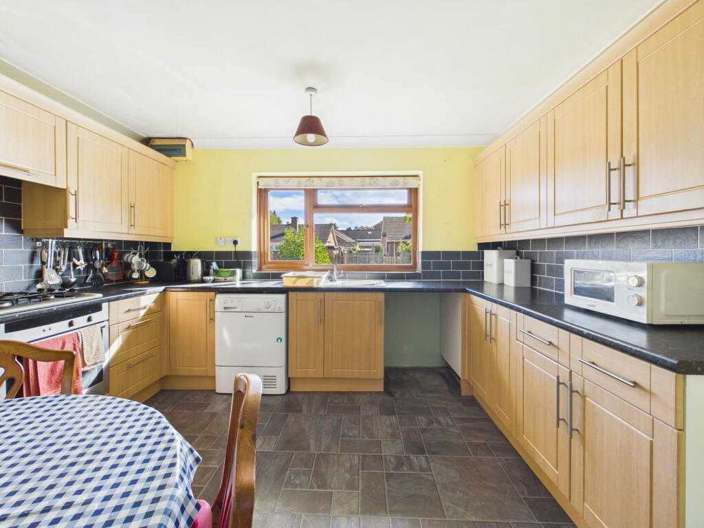 House in Gloucester - View 4