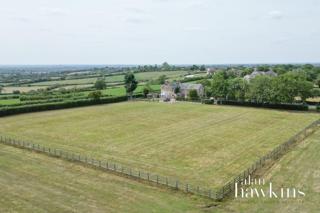 The Common, Brinkworth SN15 5 photo 3