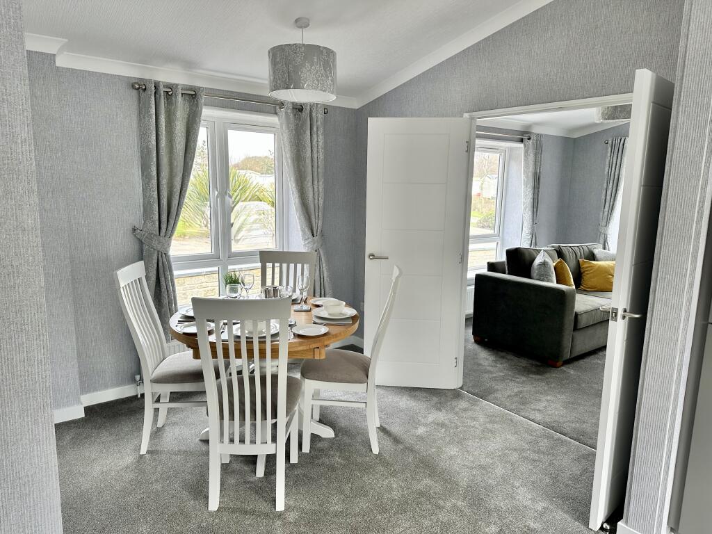 Two Bed Omar Image, Silver Carrs Coastal Park, Amble, Morpeth, Northumberland, NE65 0JR photo 4