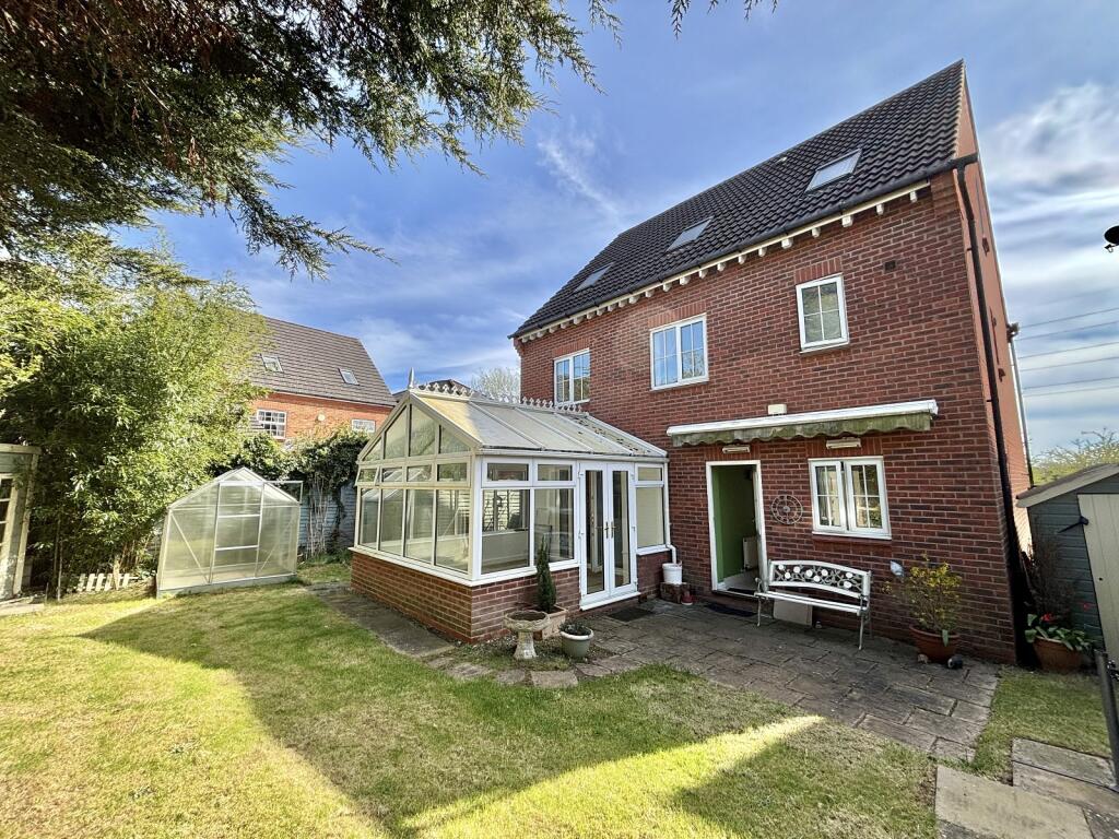 Lockside Close, Glen Parva, Leicester, Leicestershire. LE2 9TD photo 3