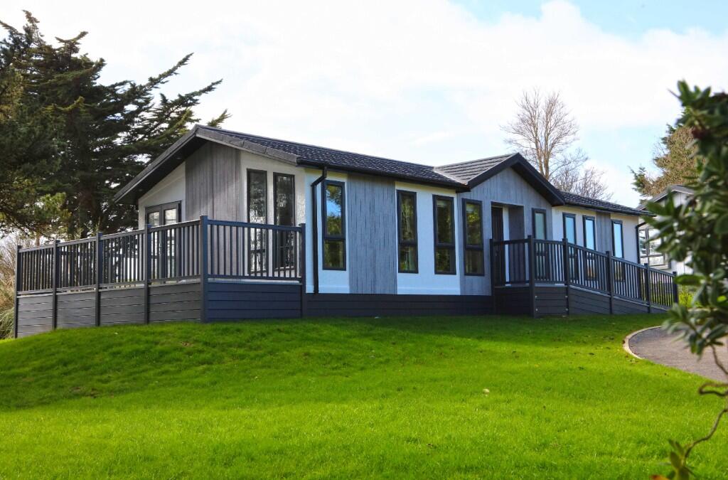 Main image of property: Fistral Retreat,
Trevemper,
Rosecliston,
Newquay
TR8 5JT