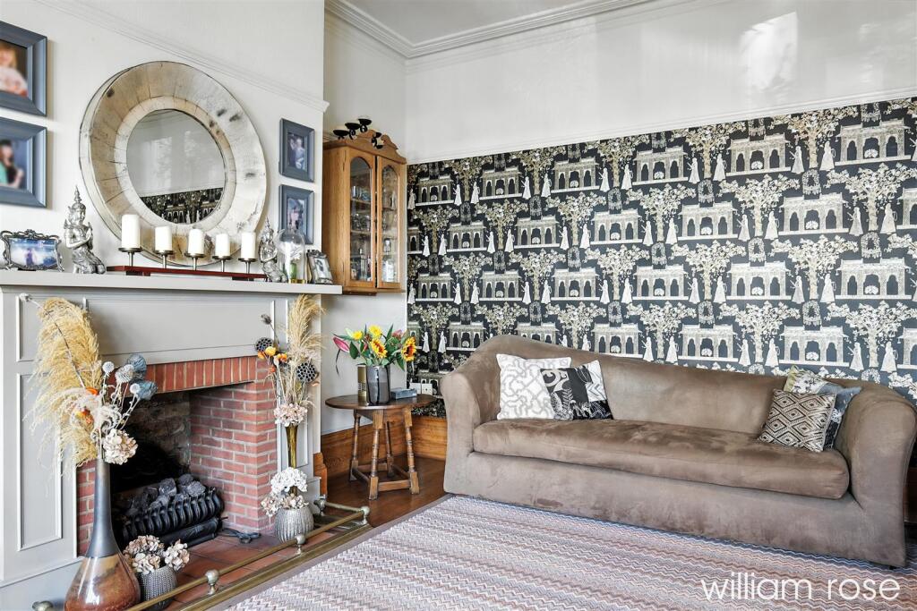 Empress Avenue, Woodford Green photo 4