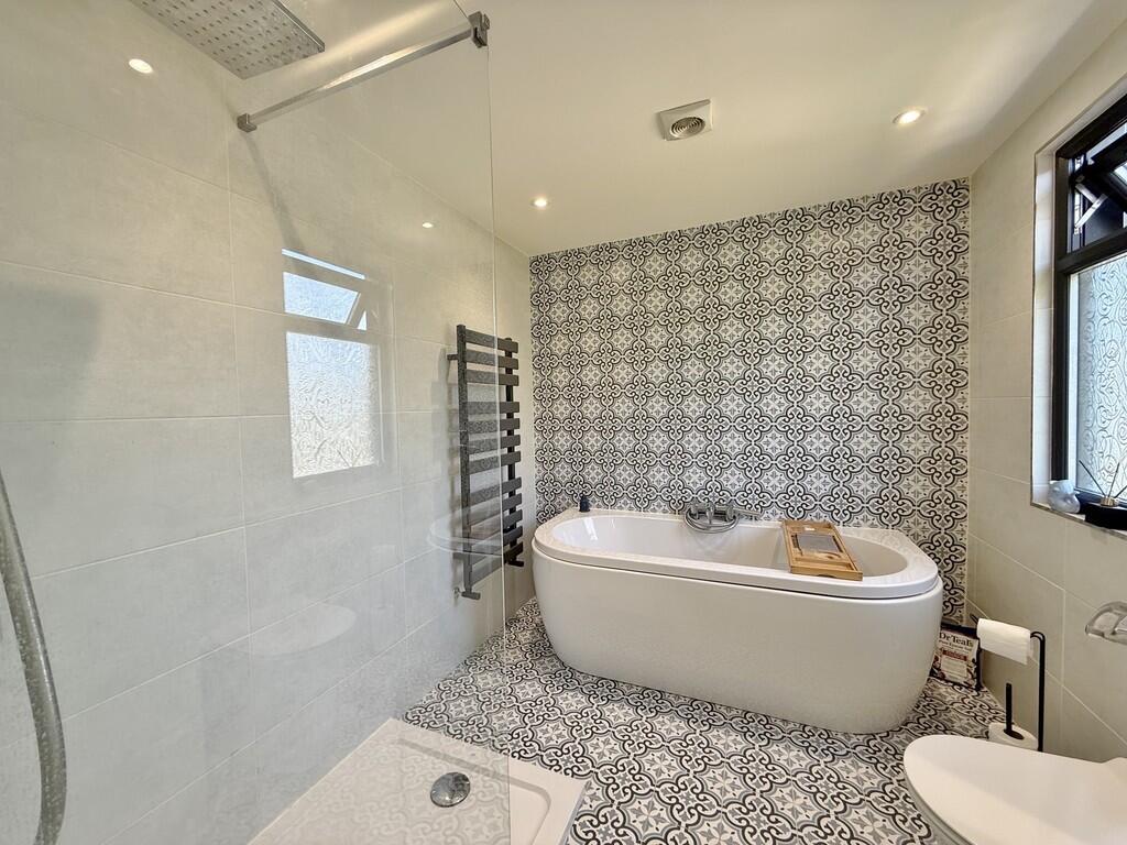 House in Portsmouth - View 3