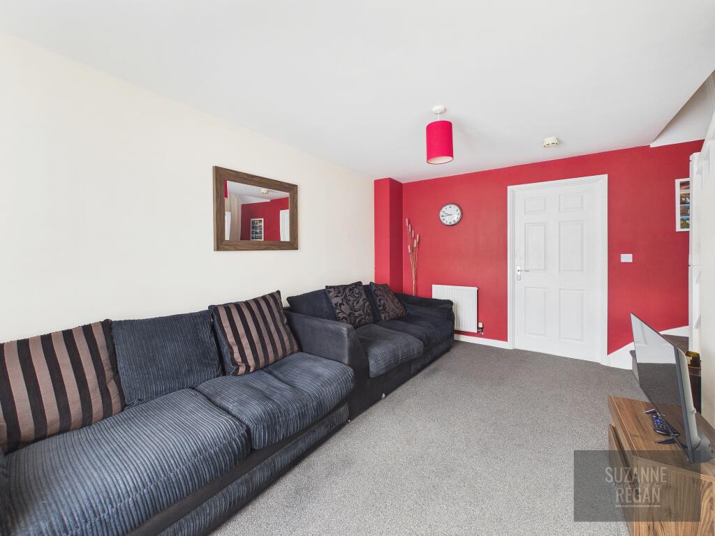 Niagara Close, Bannerbrook, Coventry photo 3