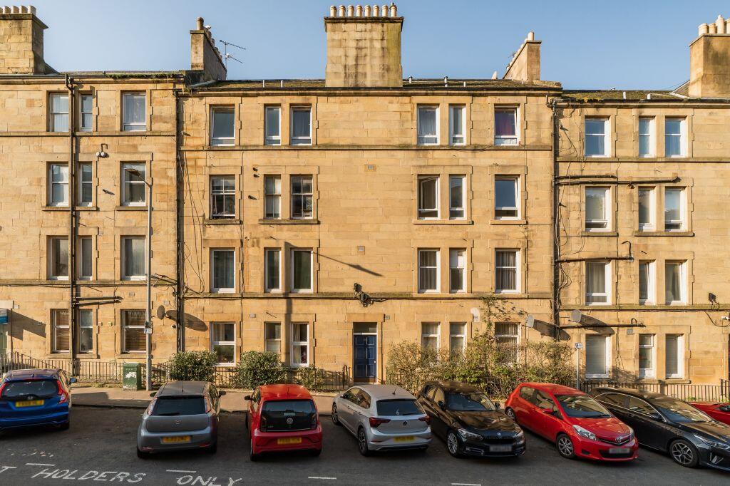 Main image of property: 24/3 Wardlaw Place, Edinburgh, EH11 1UQ