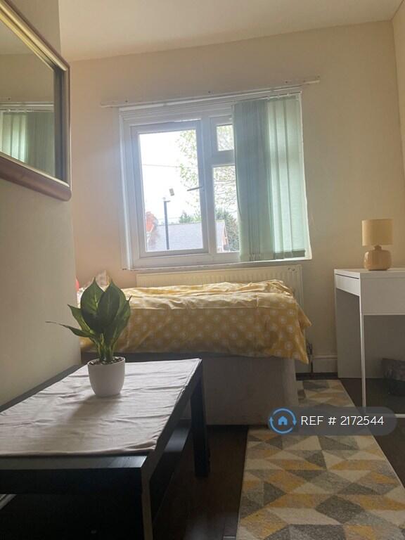 Main image of property: Sunningdale Avenue, Coventry, CV6