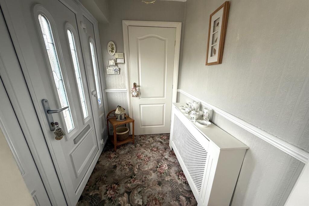 House in Warrington, Greystone Heath, Penketh - View 3