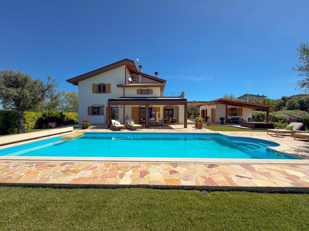Main image of property: Bellante, Teramo, Abruzzo