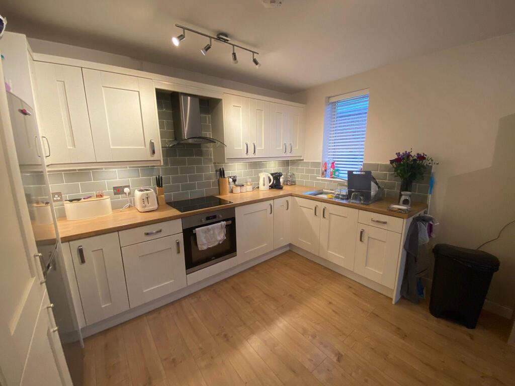 Main image of property: London Road, Cowplain, WATERLOOVILLE