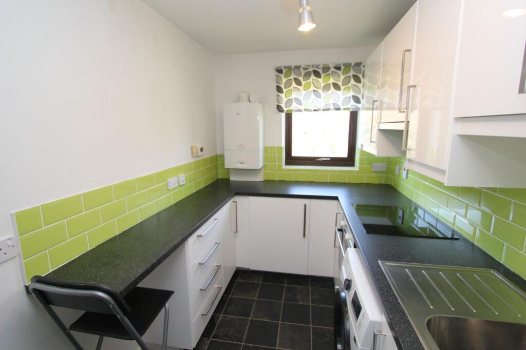 Apartment in Llantwit Major - View 3