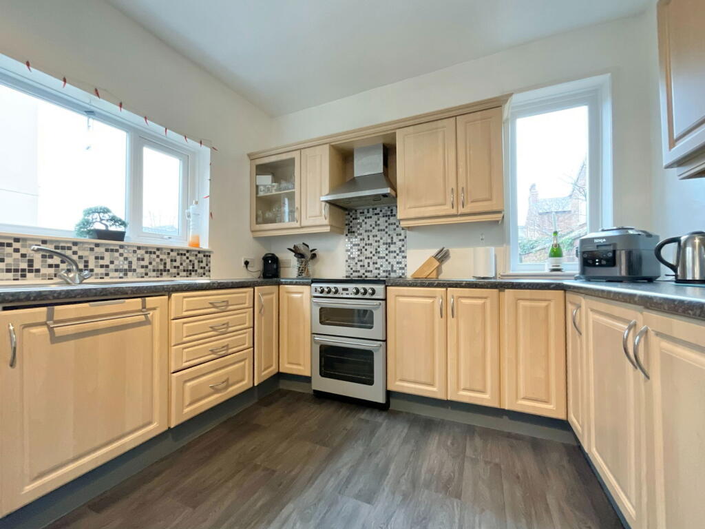 House in Sefton, Liverpool City Region - View 6
