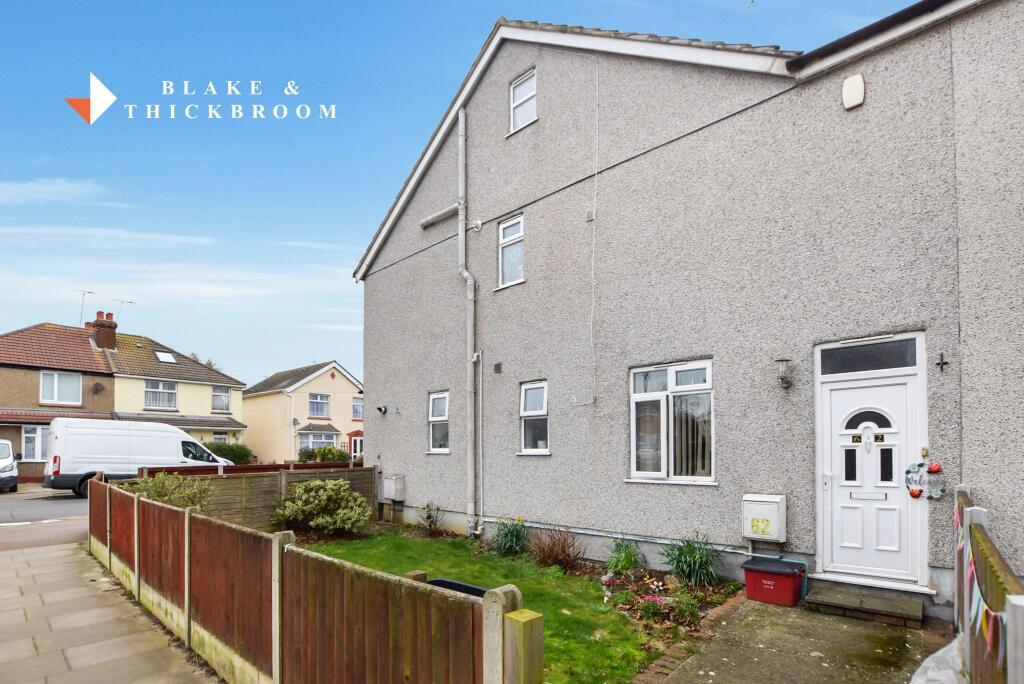 2-bed flat on Park Road, Clacton-on-Sea, Essex, CO15 1HQ, £185,000