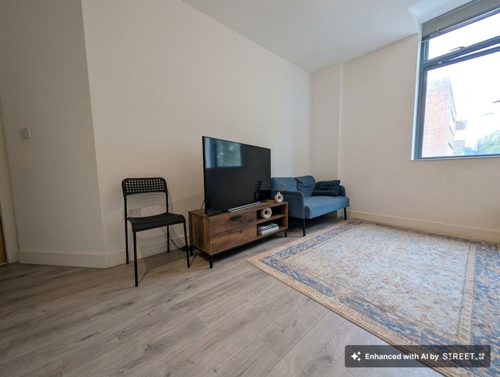 Apartment in Southampton - View 5