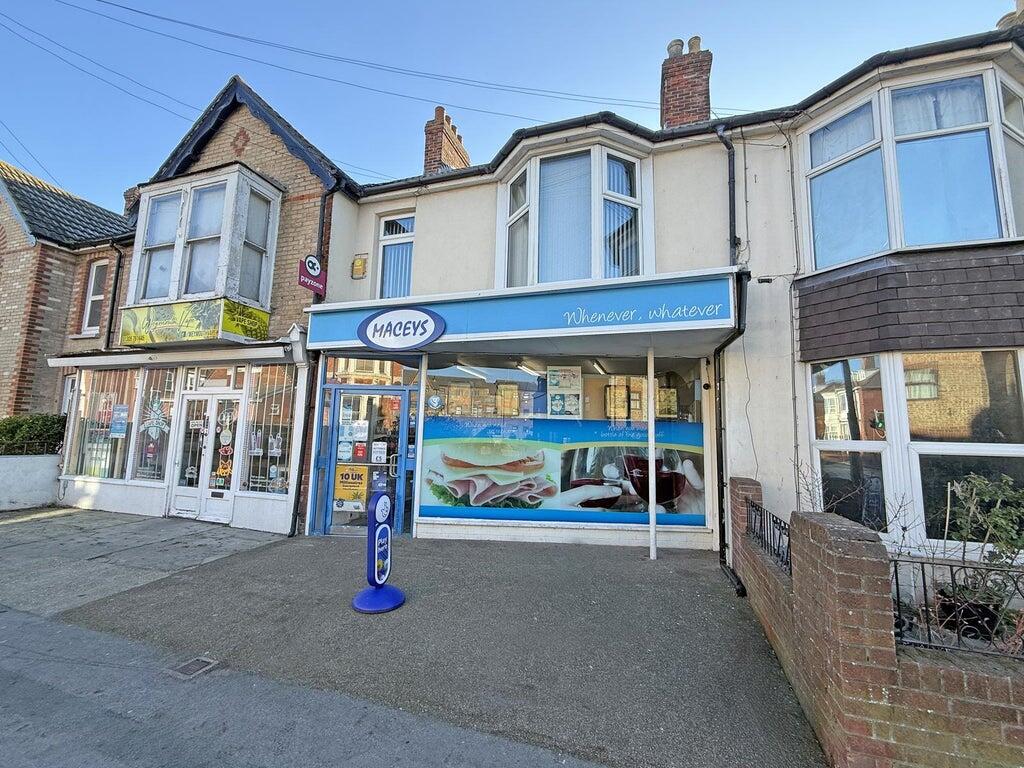 Main image of property: Macey's - Abbotsbury Road, 97 Abbotsbury Road, Weymouth, DT4 0JU