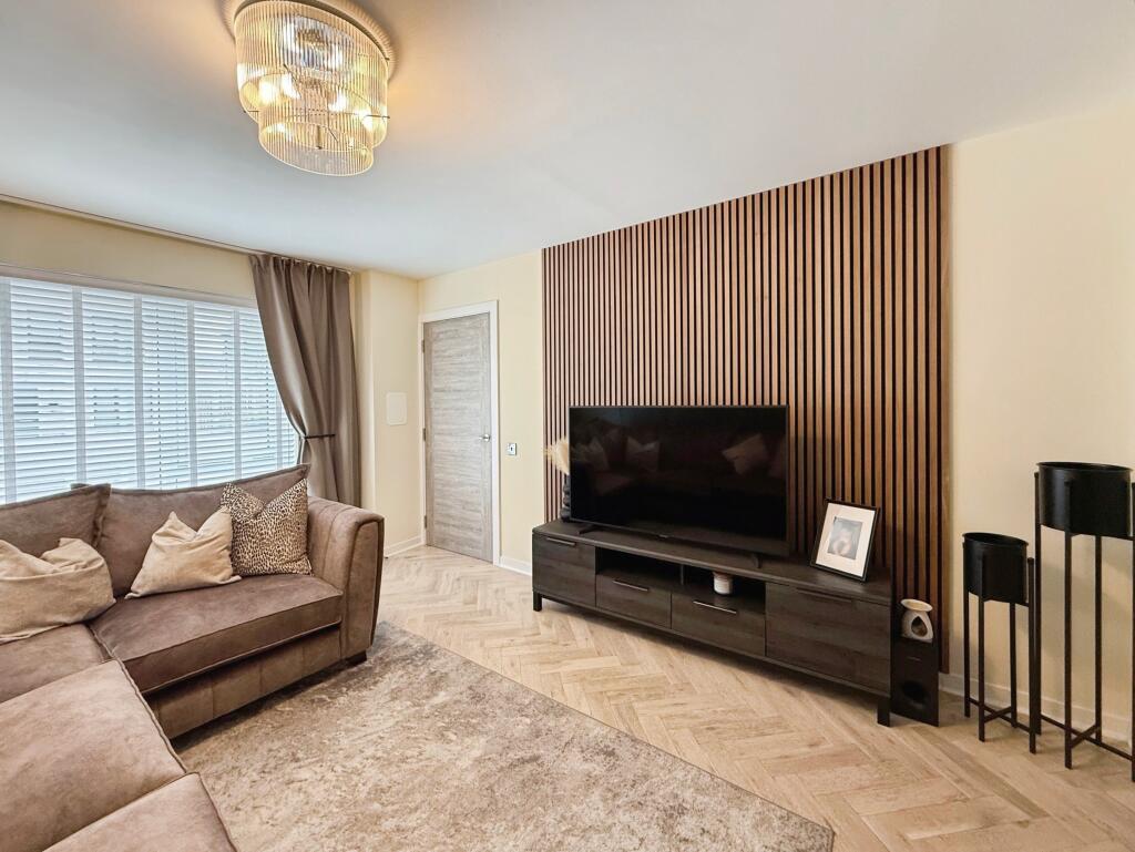 House in Glasgow, South Lanarkshire - View 4