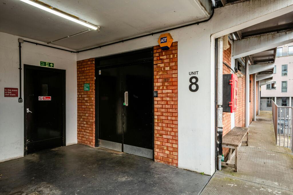 Bayford St Bus' Centre U8 - Low Res 1.jpg