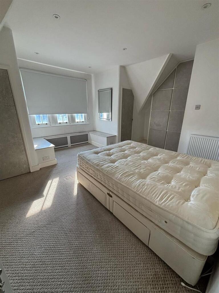 Main image of property: Hamlet Court Road, Westcliff-On-Sea