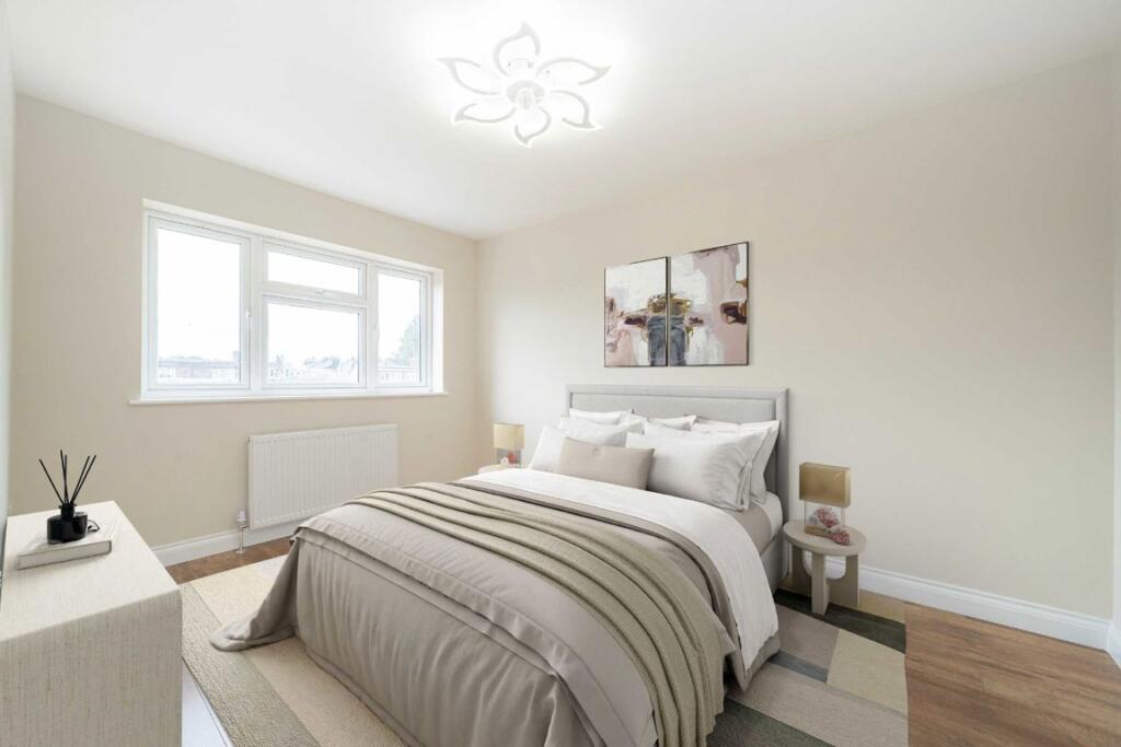House in Twickenham - View 3