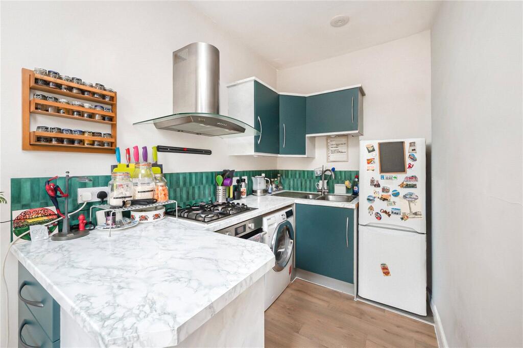 Apartment in Twickenham - More