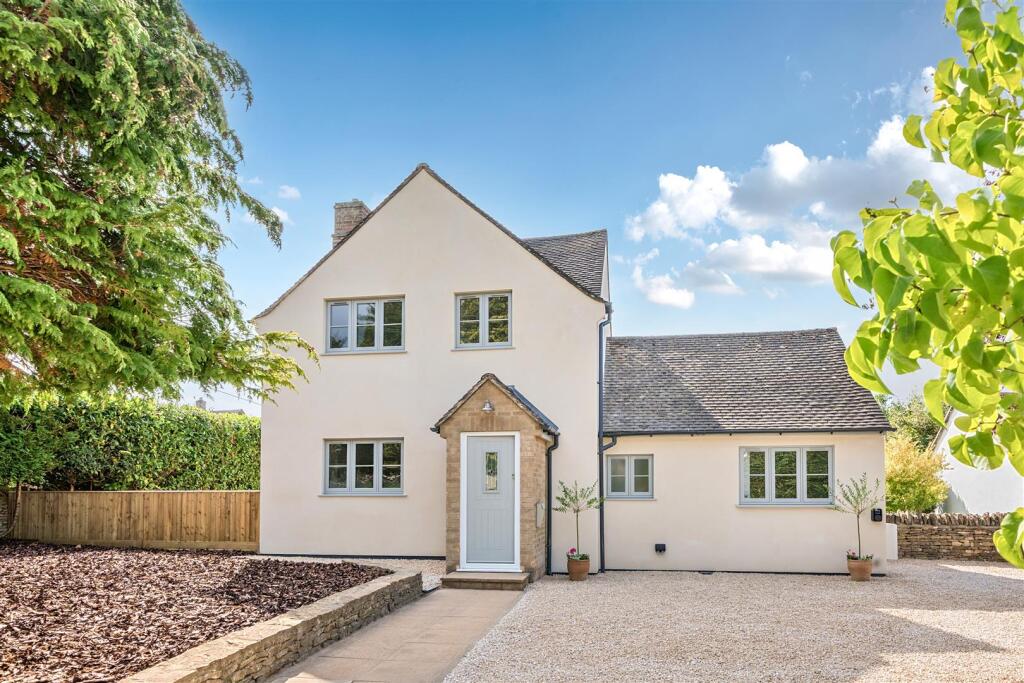 Main image of property: The Green, Chipping Norton