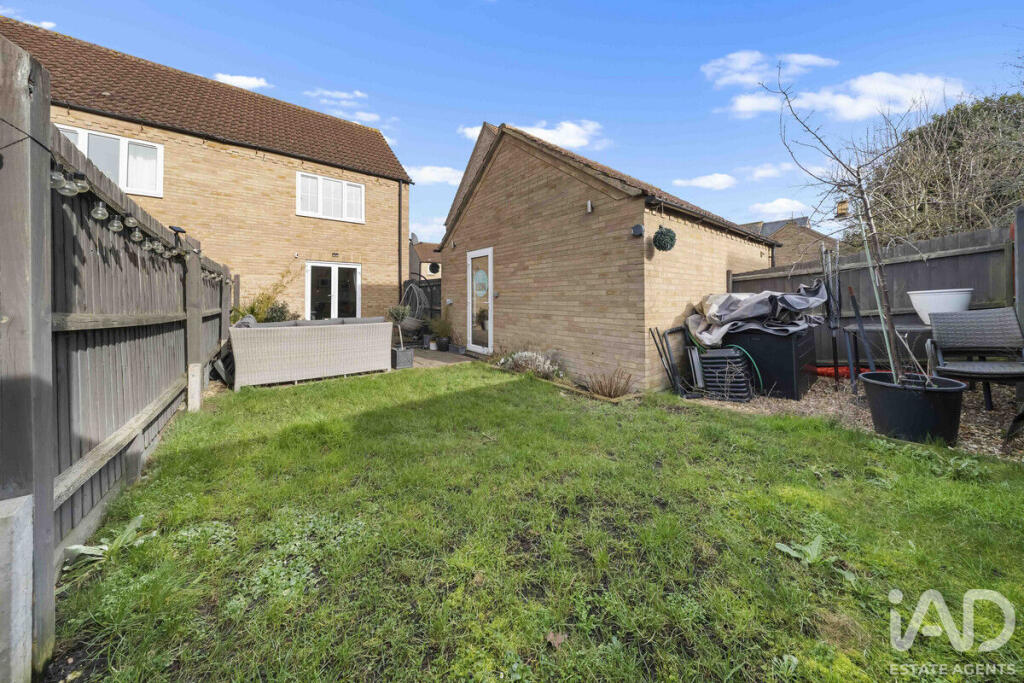 Columbine Road, ELY, Cambridgeshire photo 4