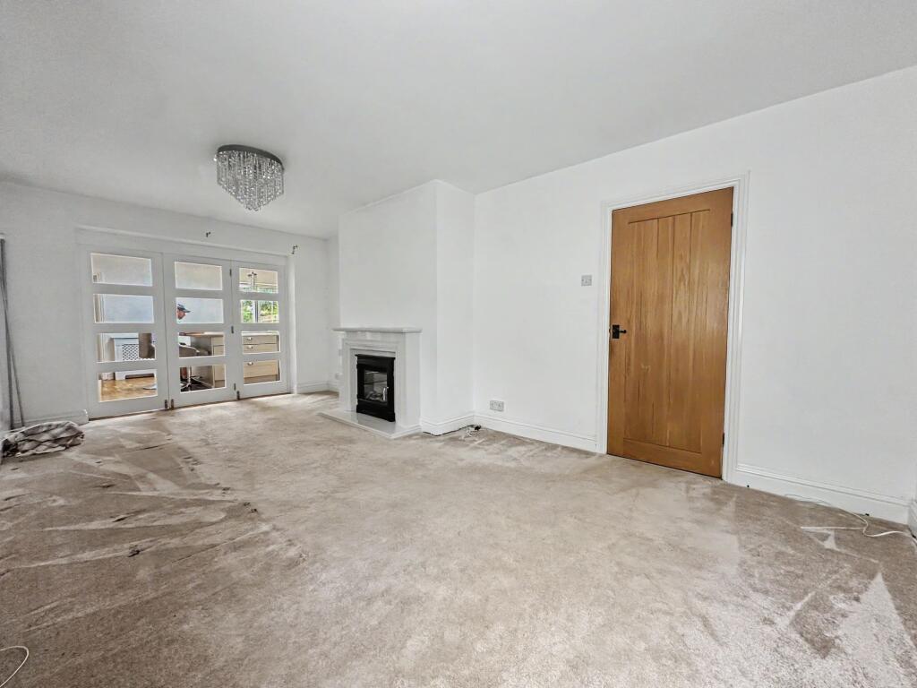 Cissbury Avenue, Peacehaven, BN10 8TN photo 2