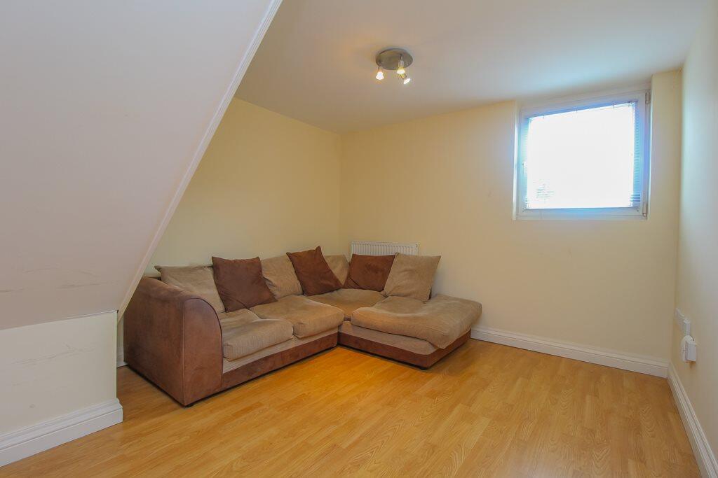 Monthermer Rd, Roath, Cardiff - View 2