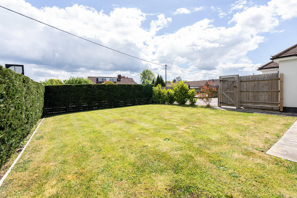 House in Redhill - View 3