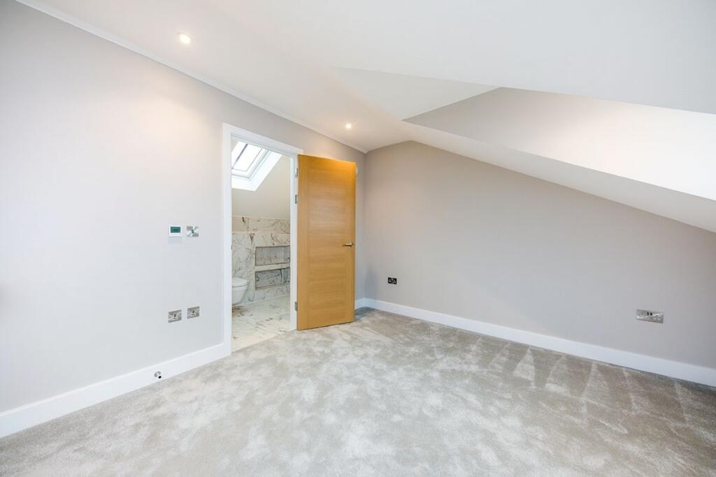 House in Canterbury - View 5