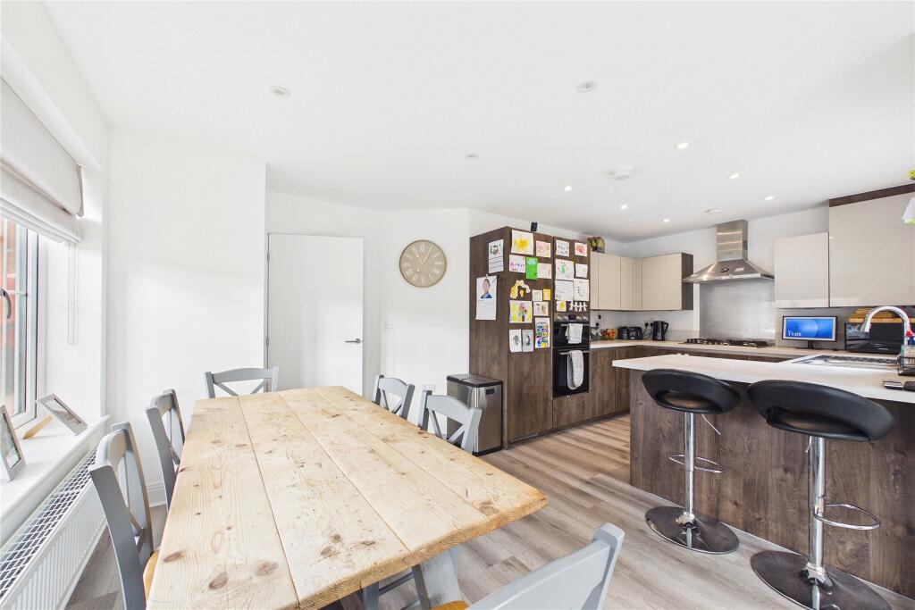 House in Deepcut, Surrey - View 4