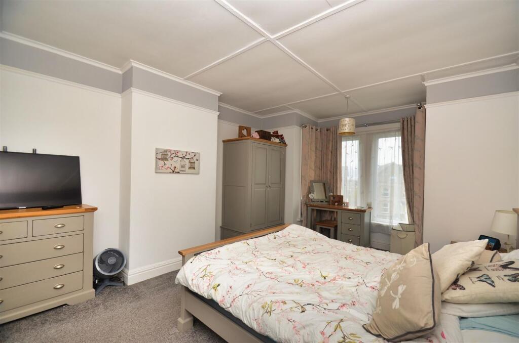 House in Ryde, Elmfield - More