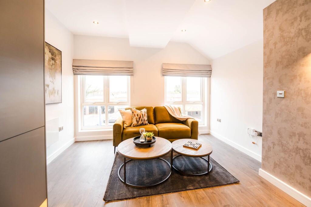 Apartment in Stockport, Cheadle Heath - View 4