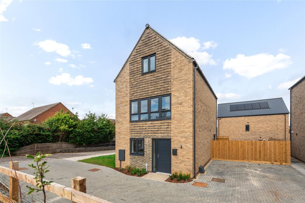Black Horse Lodge, Oakridge Park, Milton Keynes, Buckinghamshire, MK14 photo 2