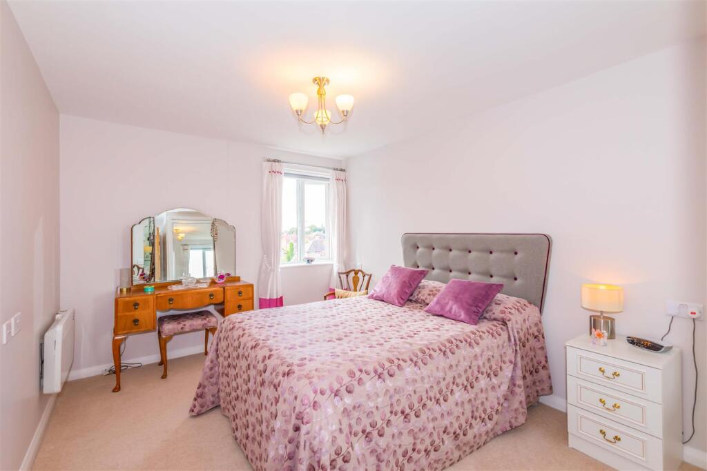 Apartment in Manchester - More