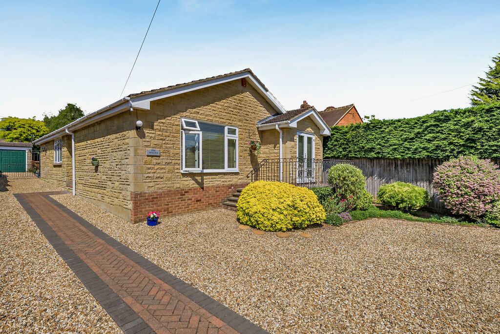 Main image of property: Thame Road, Great Milton