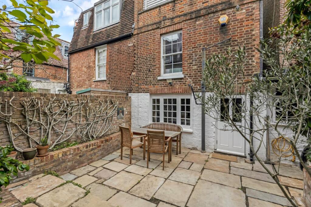 House in London - View 3