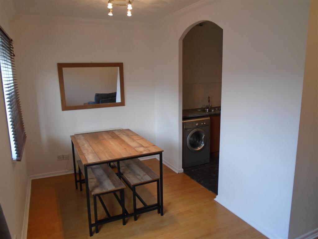 Apartment in Manchester - View 4