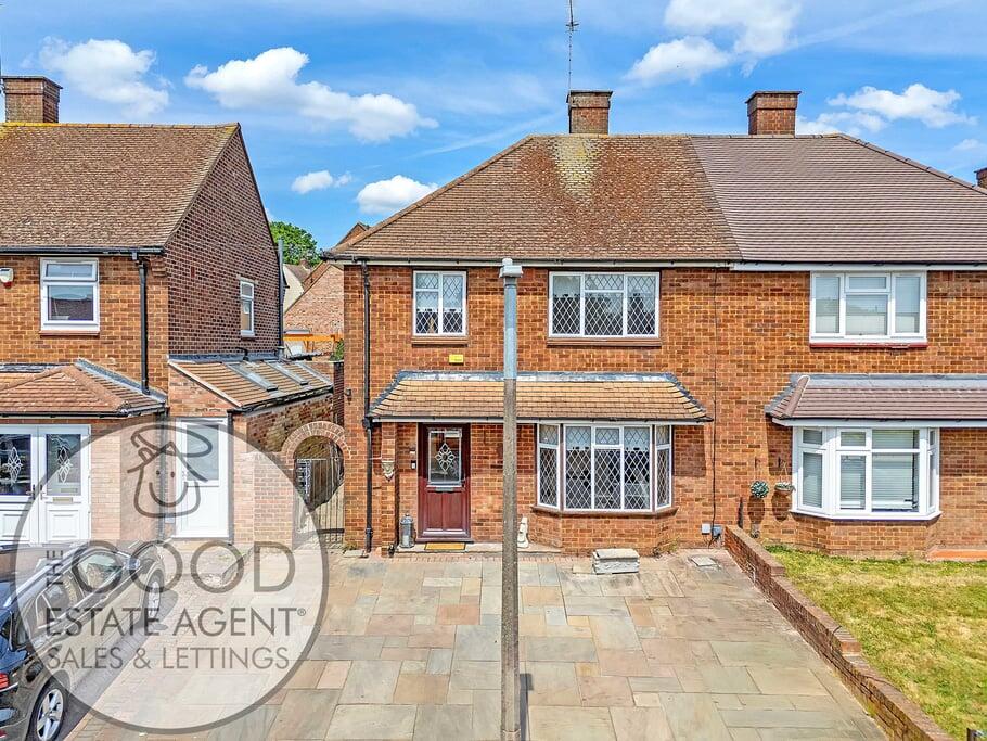 Main image of property: Kirby Close, Loughton IG10 3BA