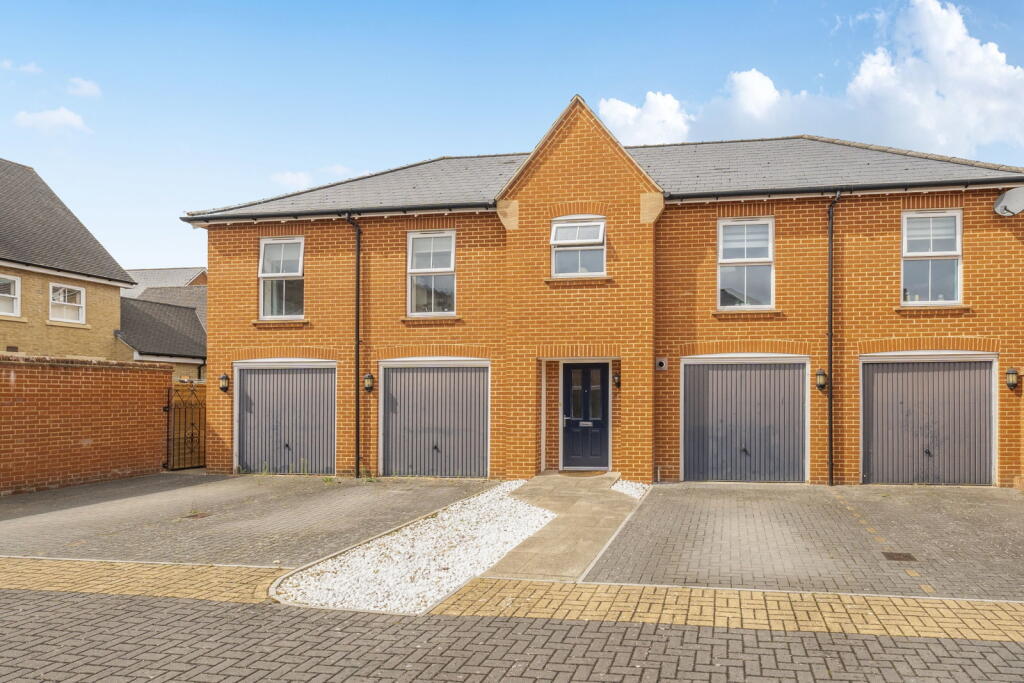 2-bed house on Rockbourne Road, Sherfield-on-Loddon RG27 0SR, £350,000