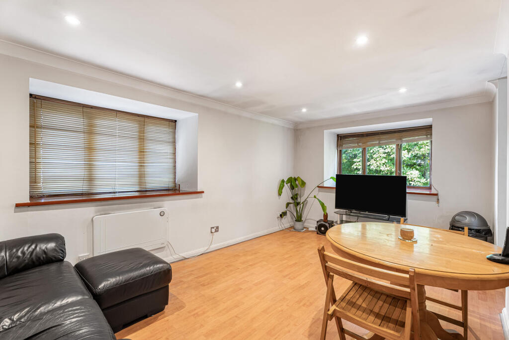 Apartment in London - View 2