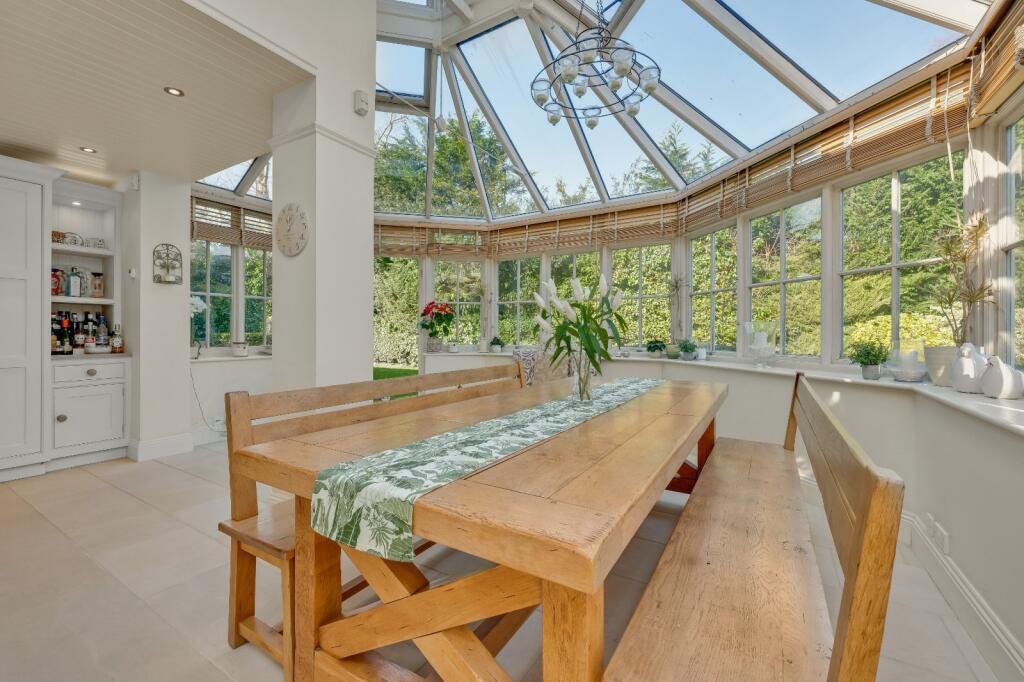 House in Elmbridge, Surrey - More